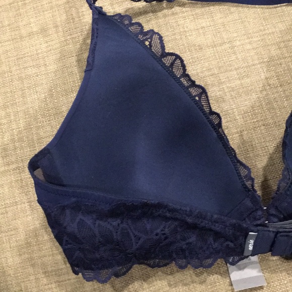 Halter aerie bra - Picture 3 of 3